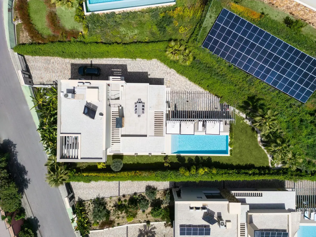 Detached Villa in Nueva Andalucía