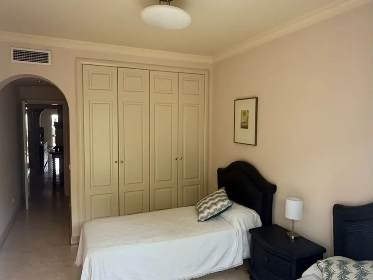Middle Floor Apartment in Marbella