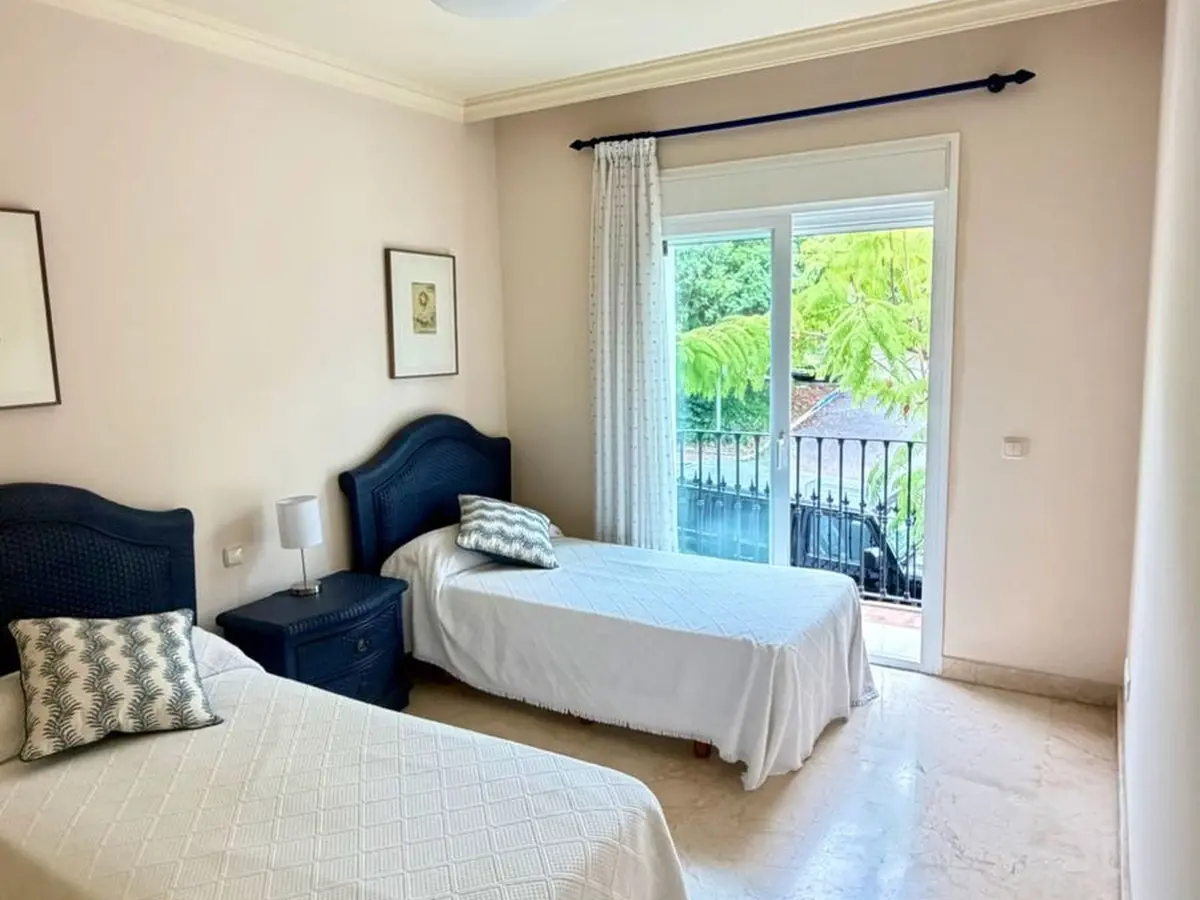 Middle Floor Apartment in Marbella