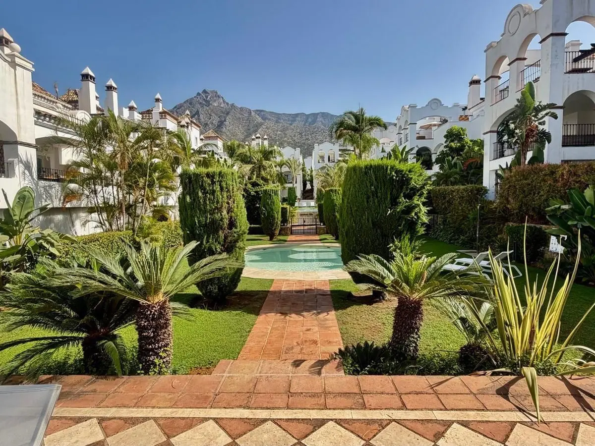 Middle Floor Apartment in Marbella