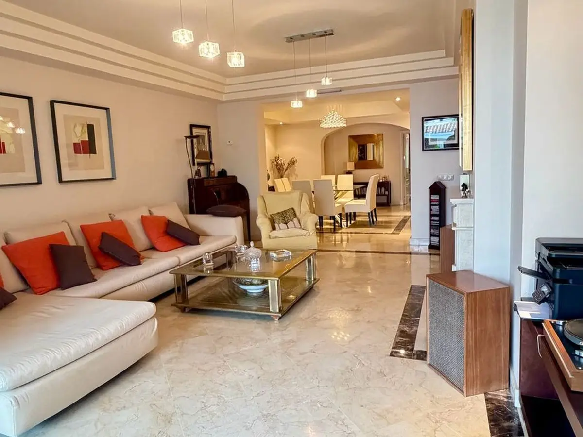 Middle Floor Apartment in Marbella
