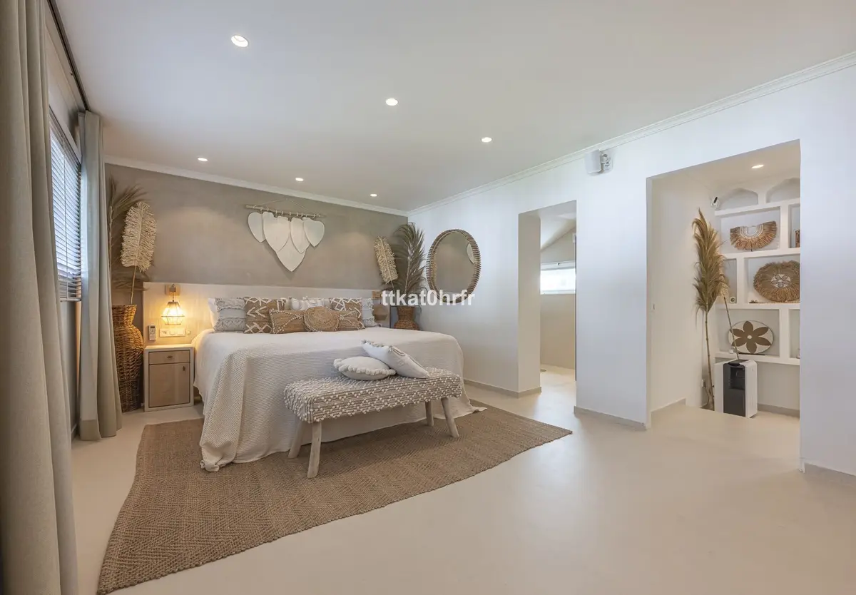 Detached Villa in Nueva Andalucía