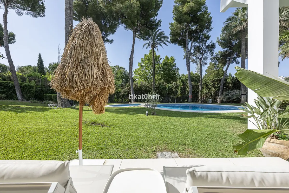 Detached Villa in Nueva Andalucía