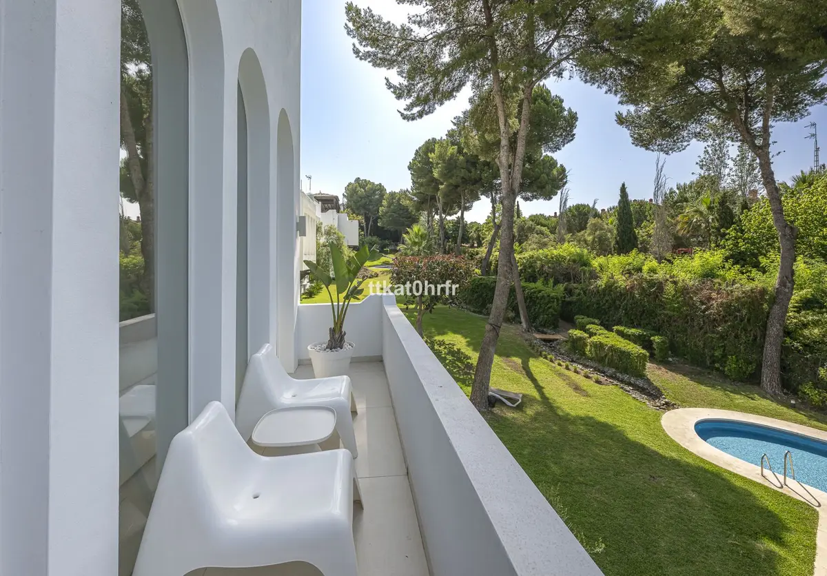 Detached Villa in Nueva Andalucía