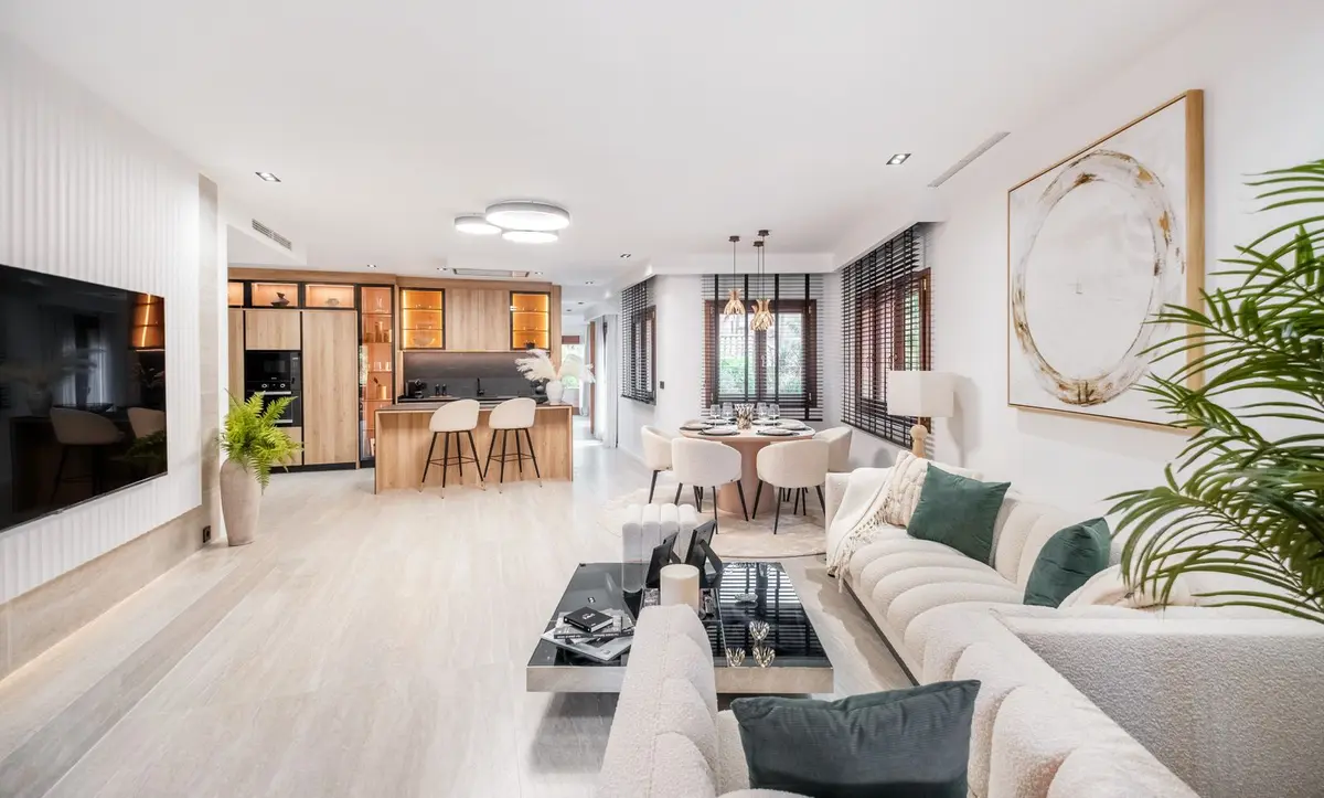 Middle Floor Apartment in Estepona