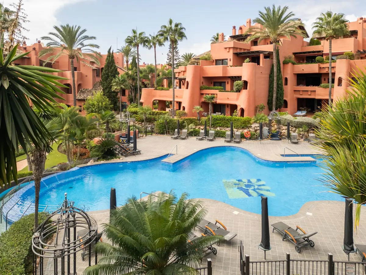 Middle Floor Apartment in Estepona