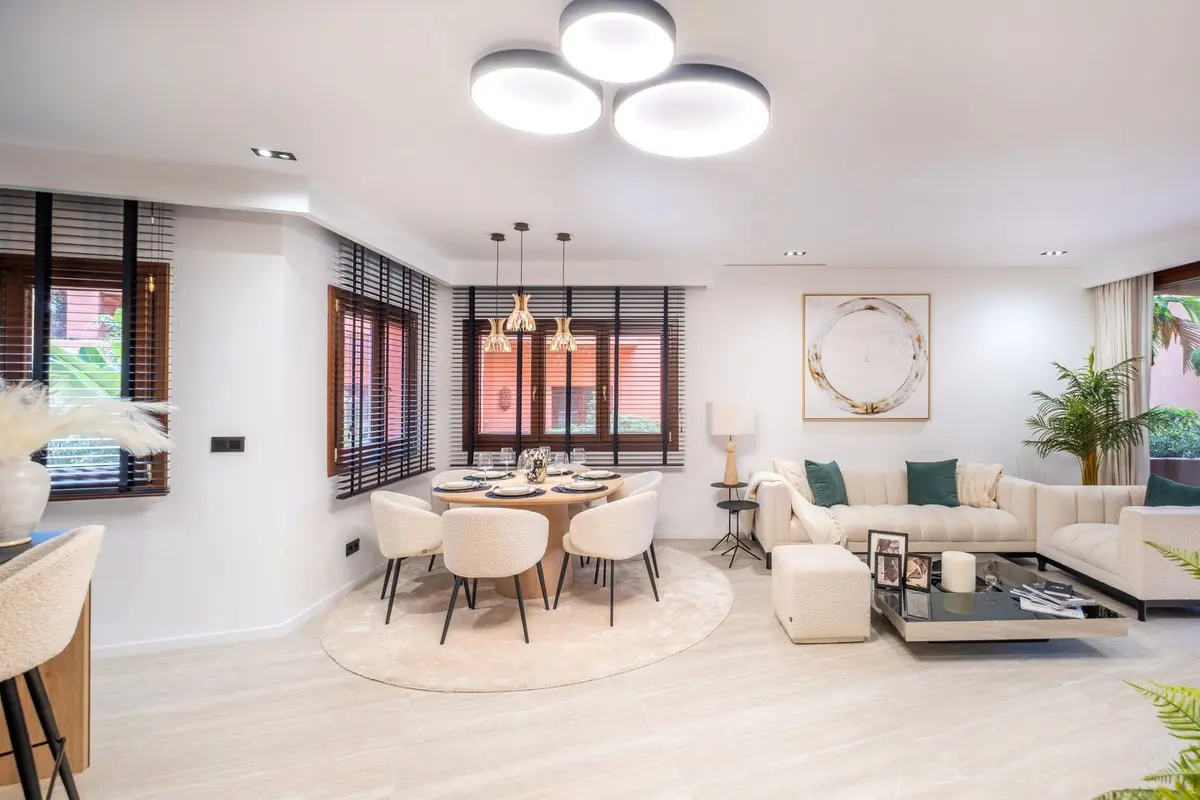 Middle Floor Apartment in Estepona