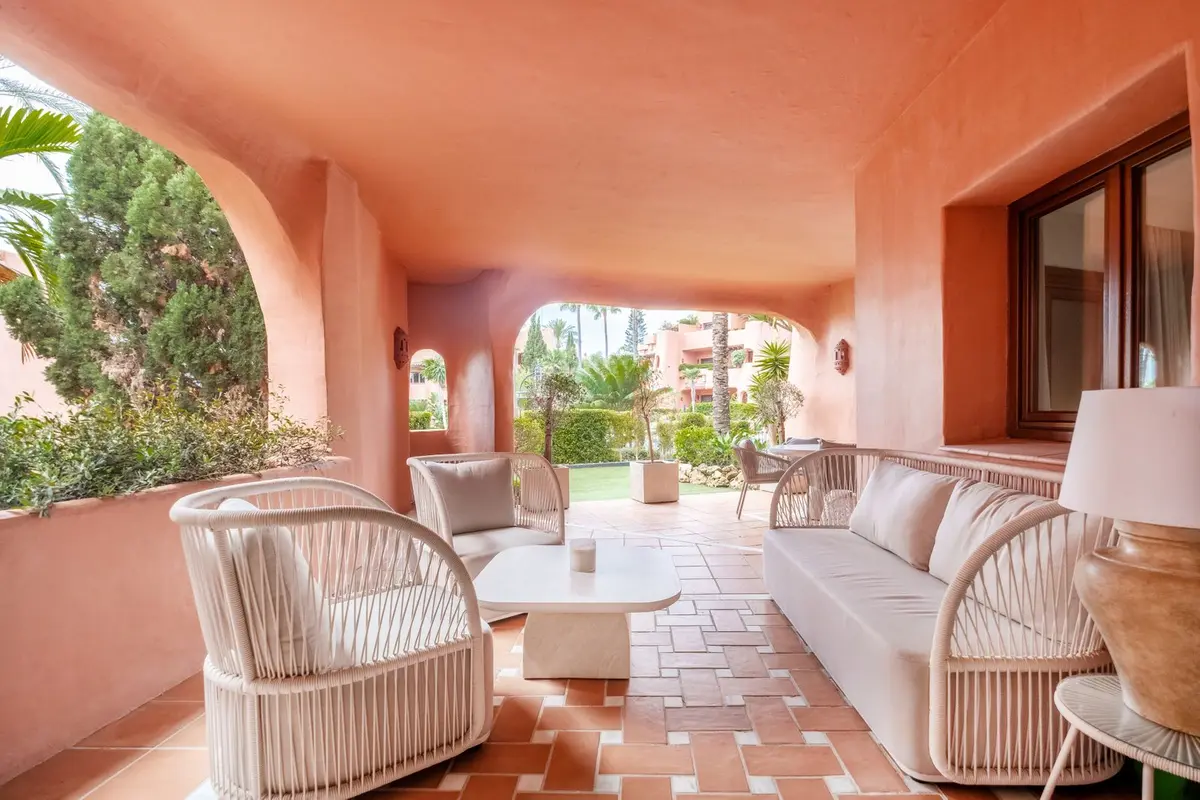 Middle Floor Apartment in Estepona