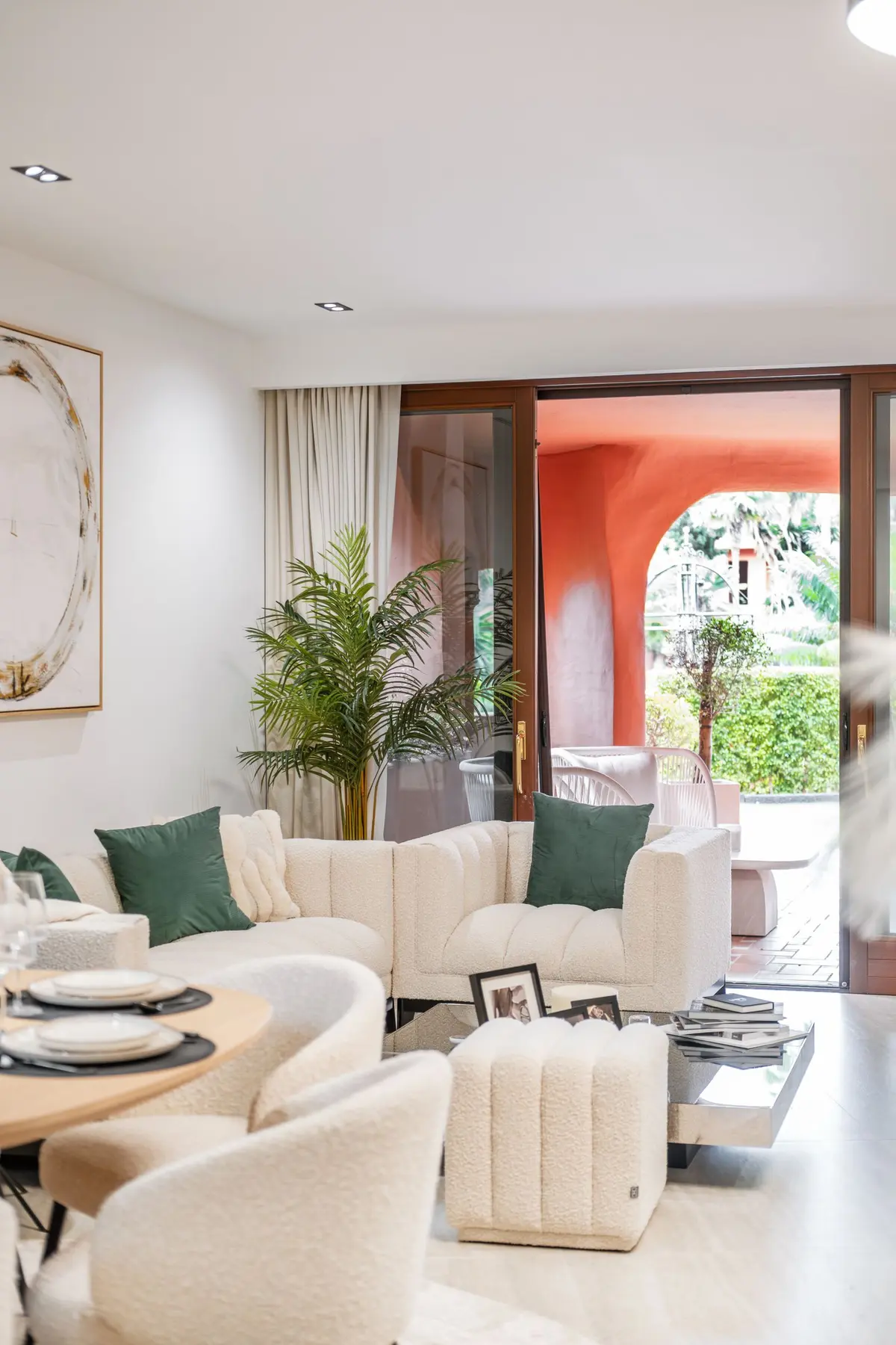 Middle Floor Apartment in Estepona