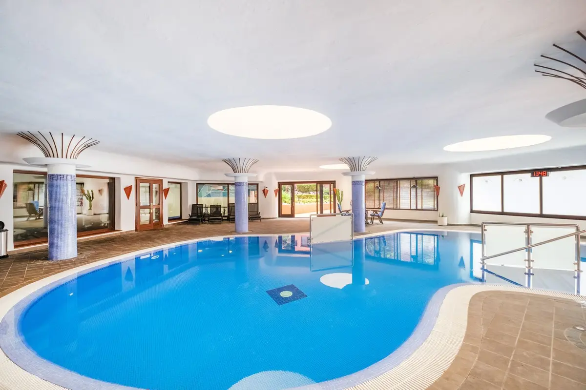 Middle Floor Apartment in Estepona