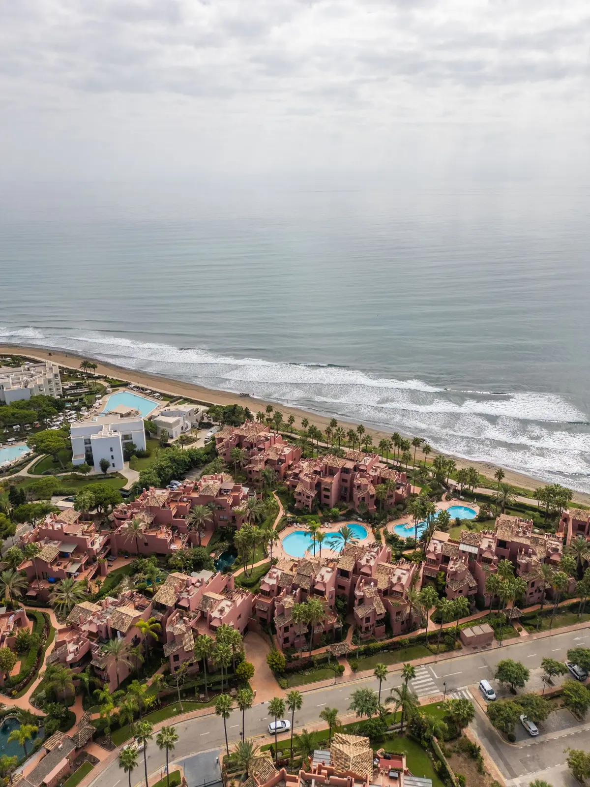 Middle Floor Apartment in Estepona