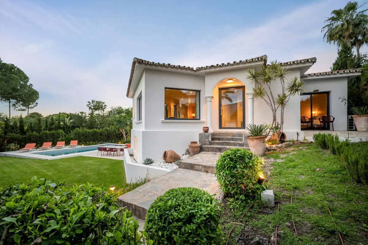 Detached Villa in Nueva Andalucía