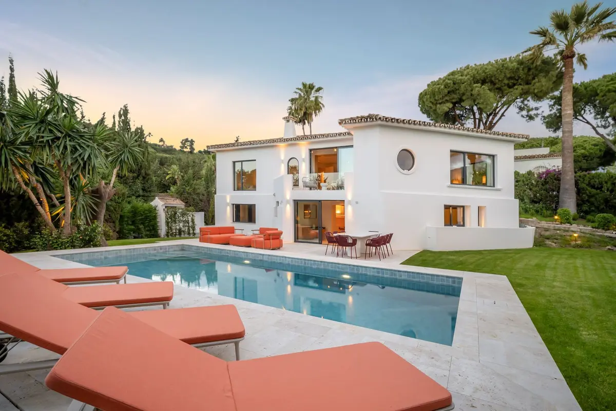 Detached Villa in Nueva Andalucía