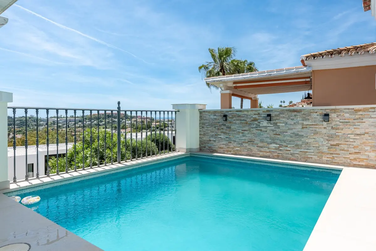 Semi-Detached House in Nueva Andalucía