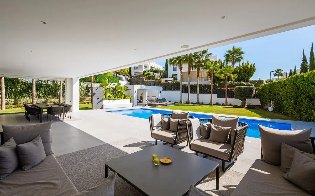 Detached Villa in Nueva Andalucía