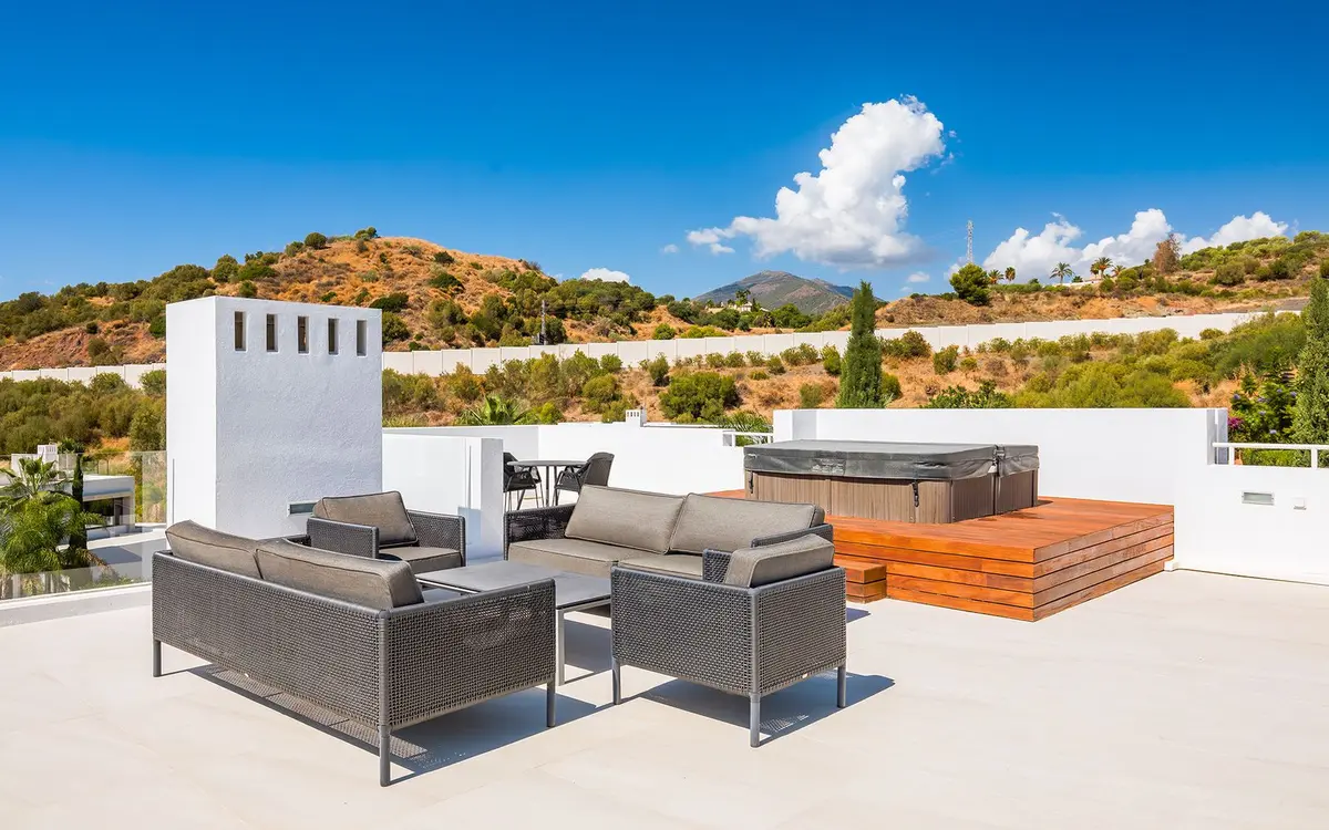 Detached Villa in Nueva Andalucía