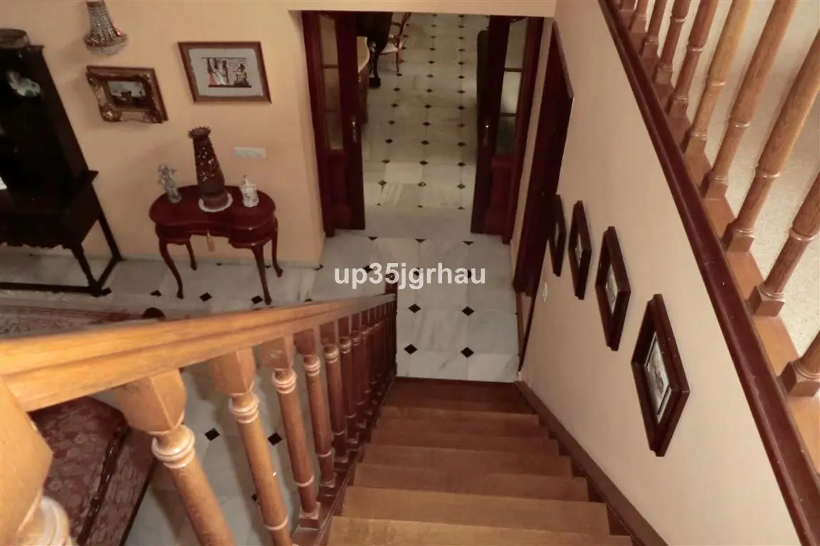 Detached Villa in Estepona