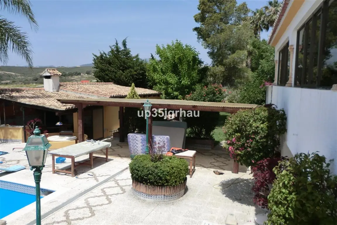 Detached Villa in Estepona