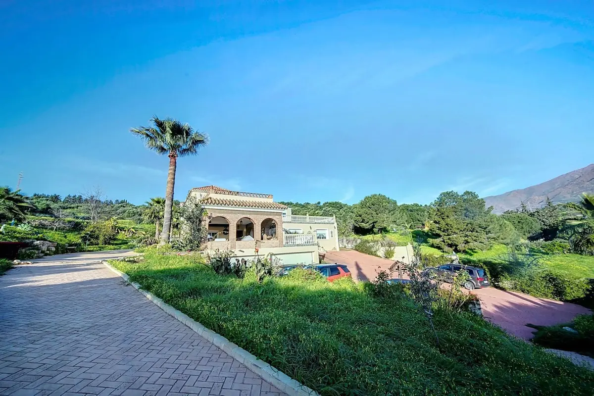 Detached Villa in Estepona