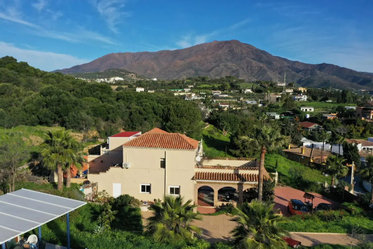 Detached Villa in Estepona