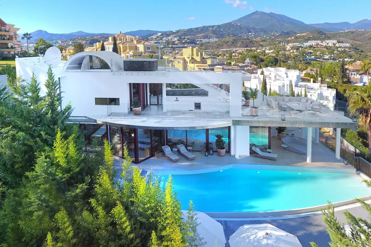 Detached Villa in Nueva Andalucía