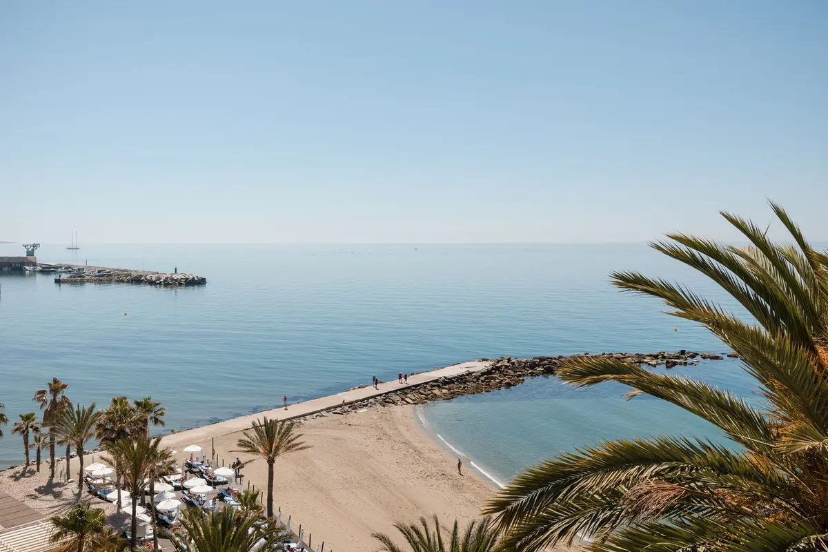Middle Floor Apartment in Marbella