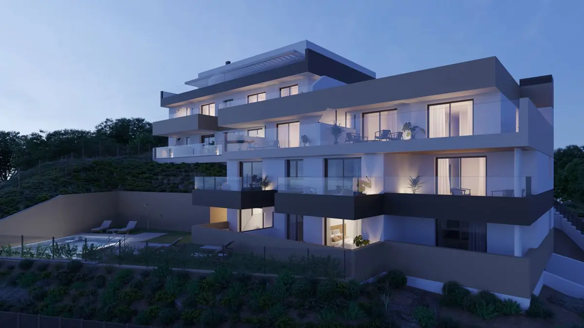 Top Floor Apartment in Estepona