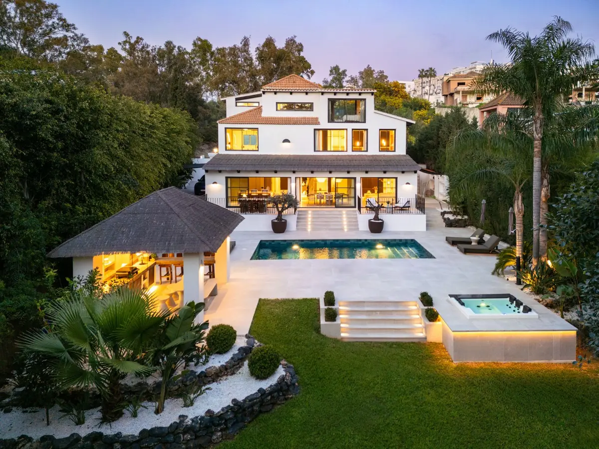 Detached Villa in Nueva Andalucía