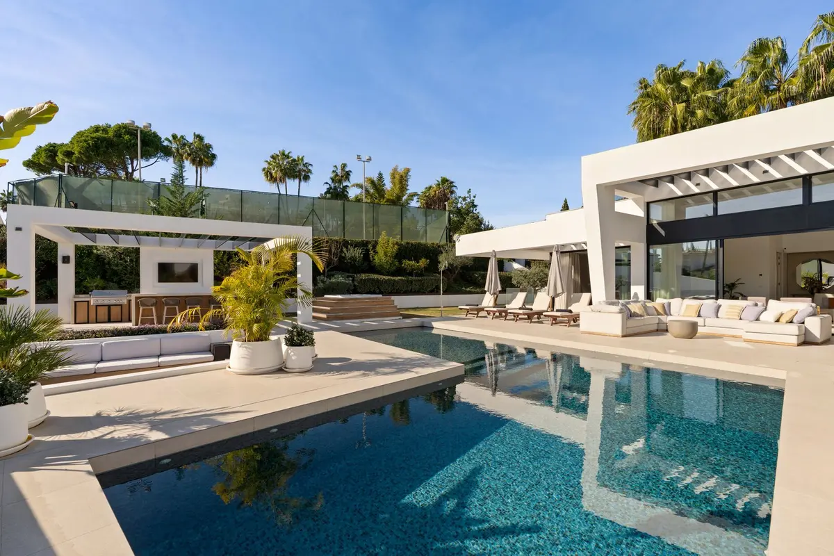 Detached Villa in Nueva Andalucía