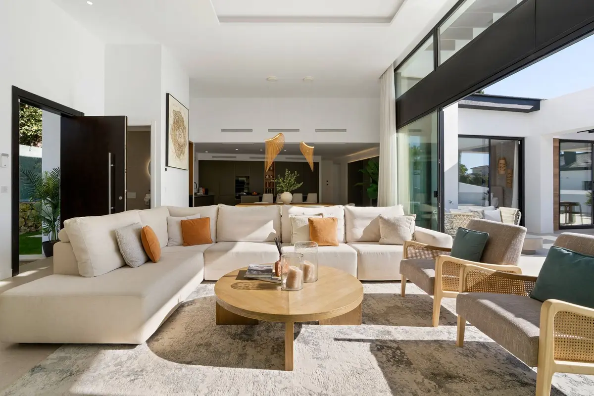 Detached Villa in Nueva Andalucía