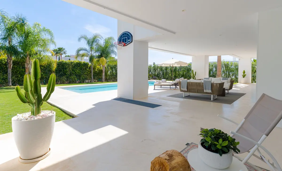 Detached Villa in Nueva Andalucía