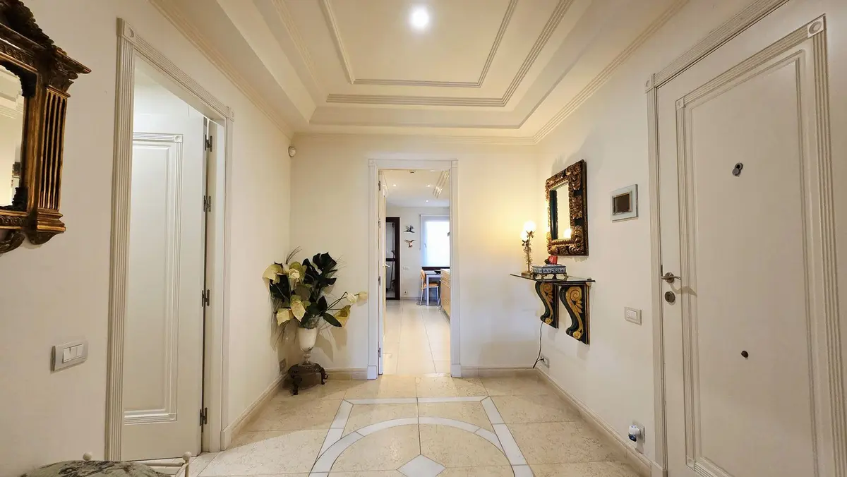 Middle Floor Apartment in Estepona