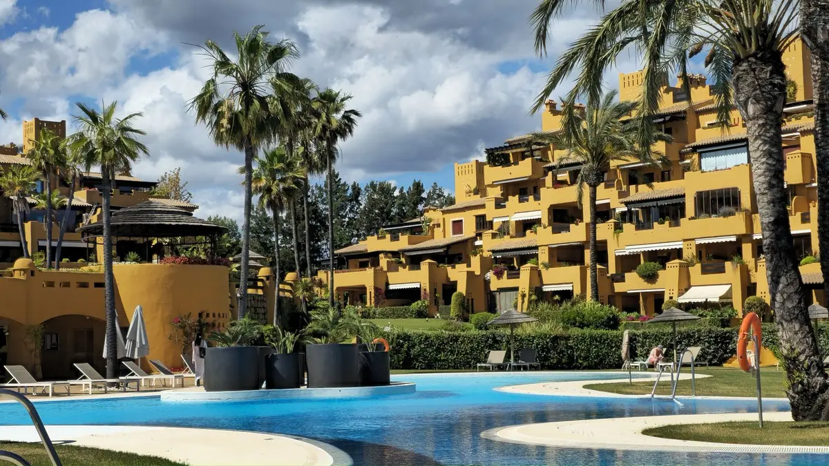 Middle Floor Apartment in Estepona