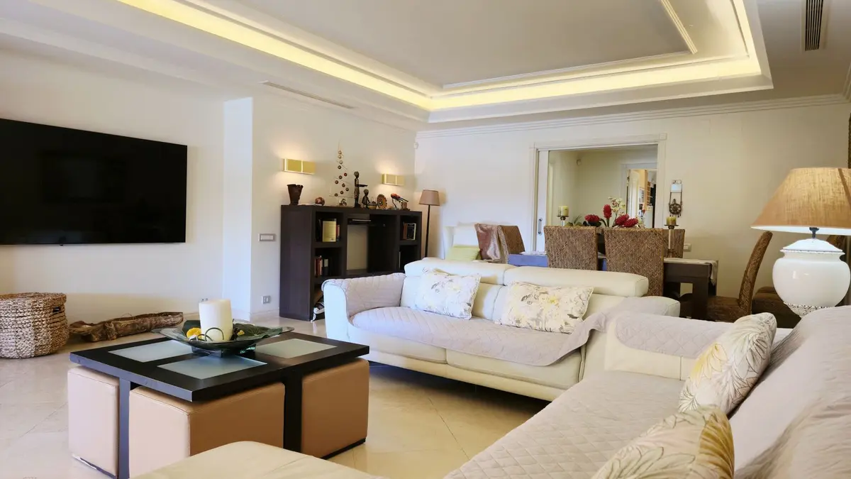 Middle Floor Apartment in Estepona
