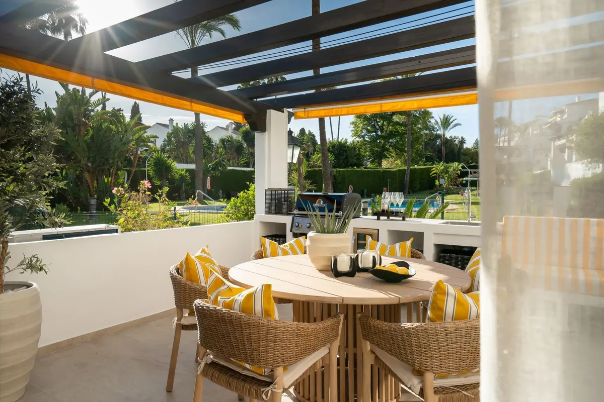 Middle Floor Apartment in Nueva Andalucía