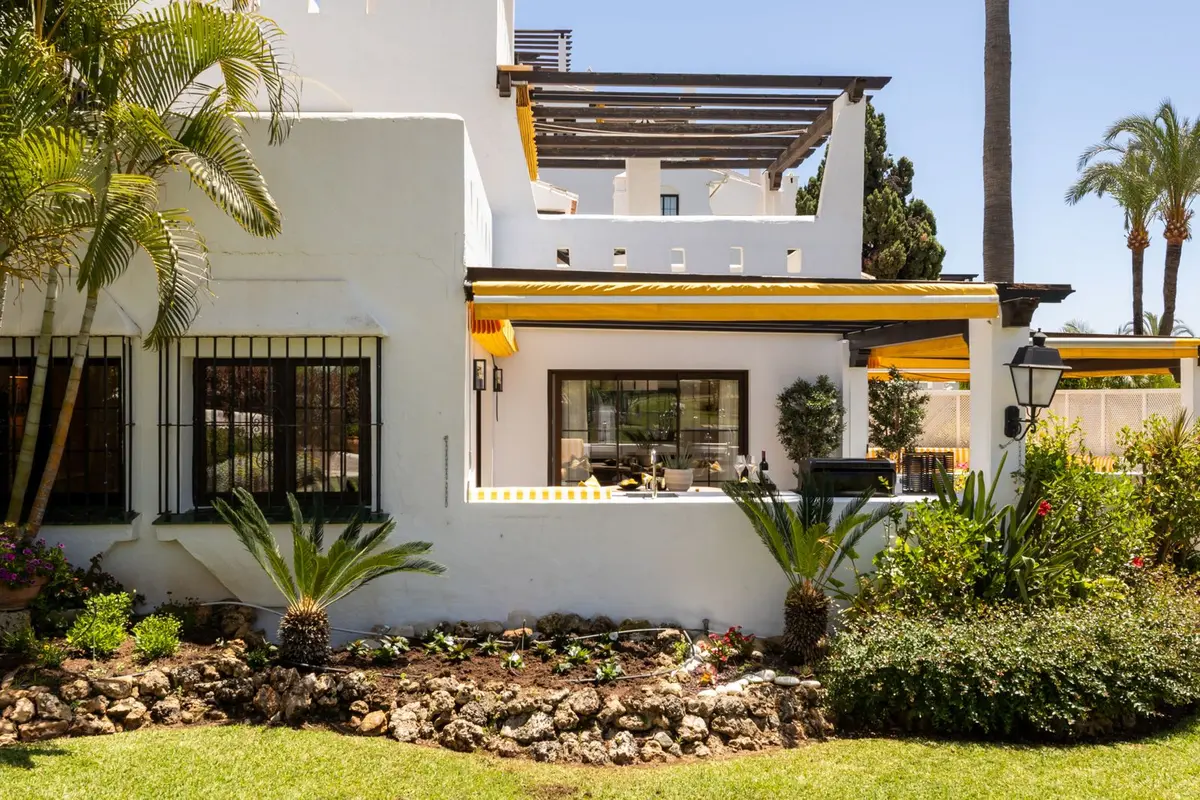 Middle Floor Apartment in Nueva Andalucía