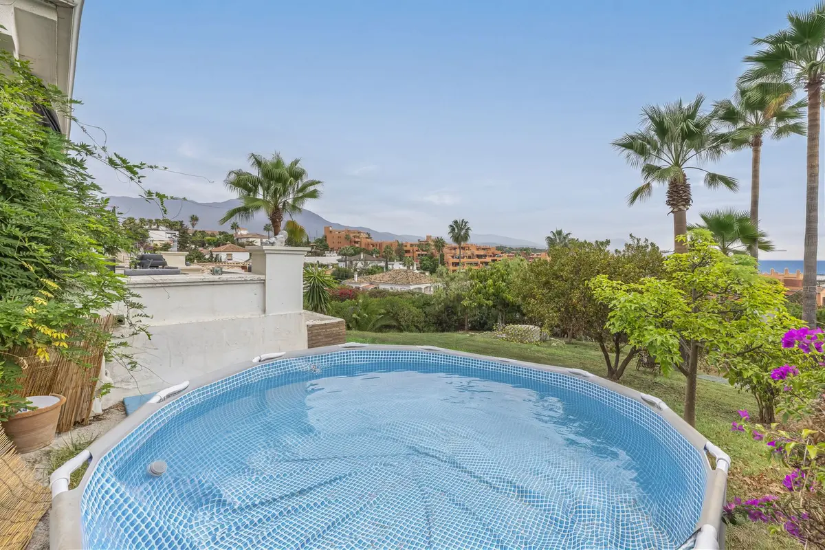 Detached Villa in Estepona