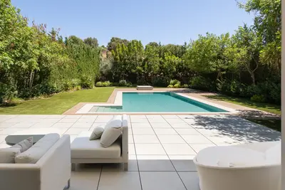 Modern Villa in El Paraíso with Private Pool