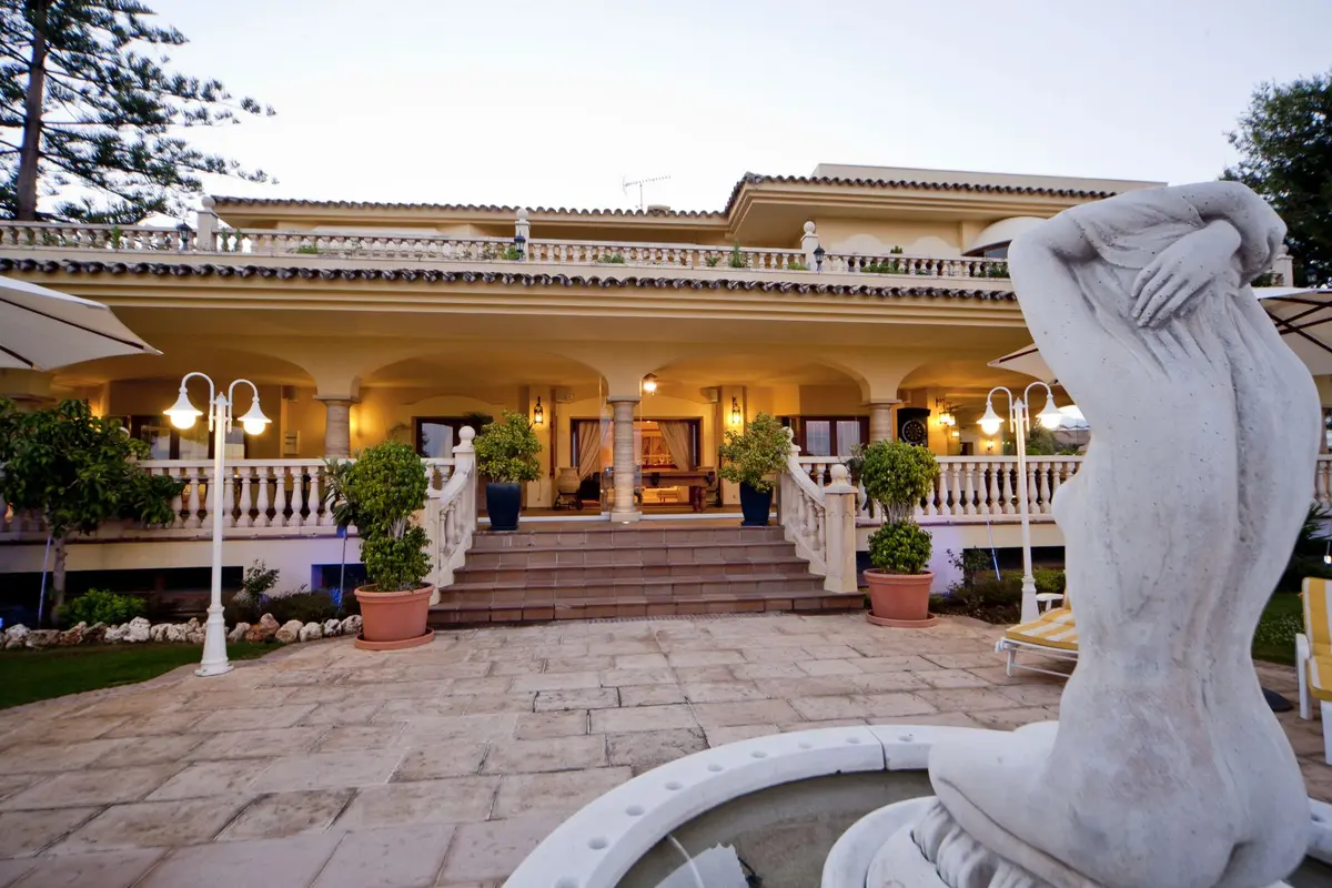 Detached Villa in Puerto Banús