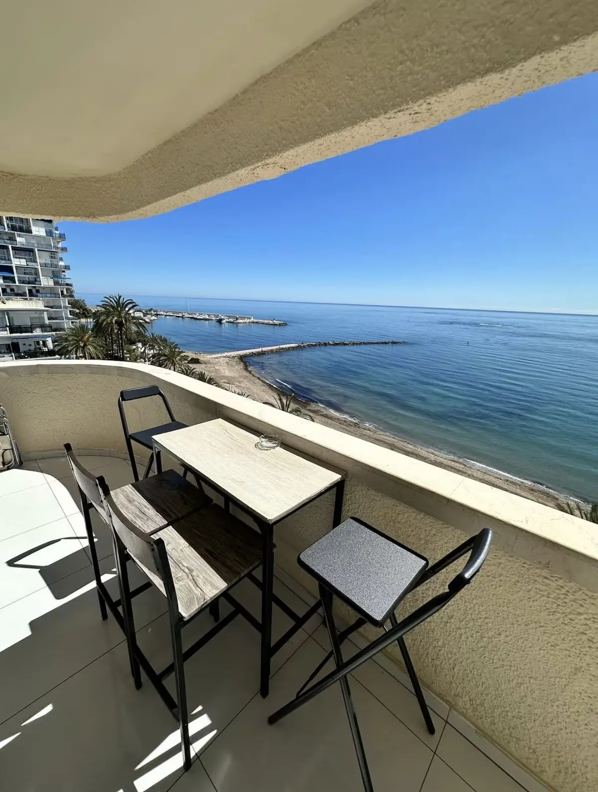Middle Floor Apartment in Marbella