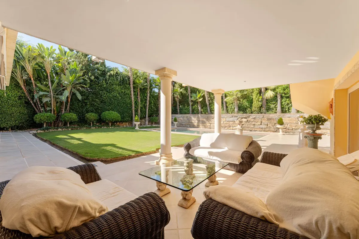 Detached Villa in Nueva Andalucía