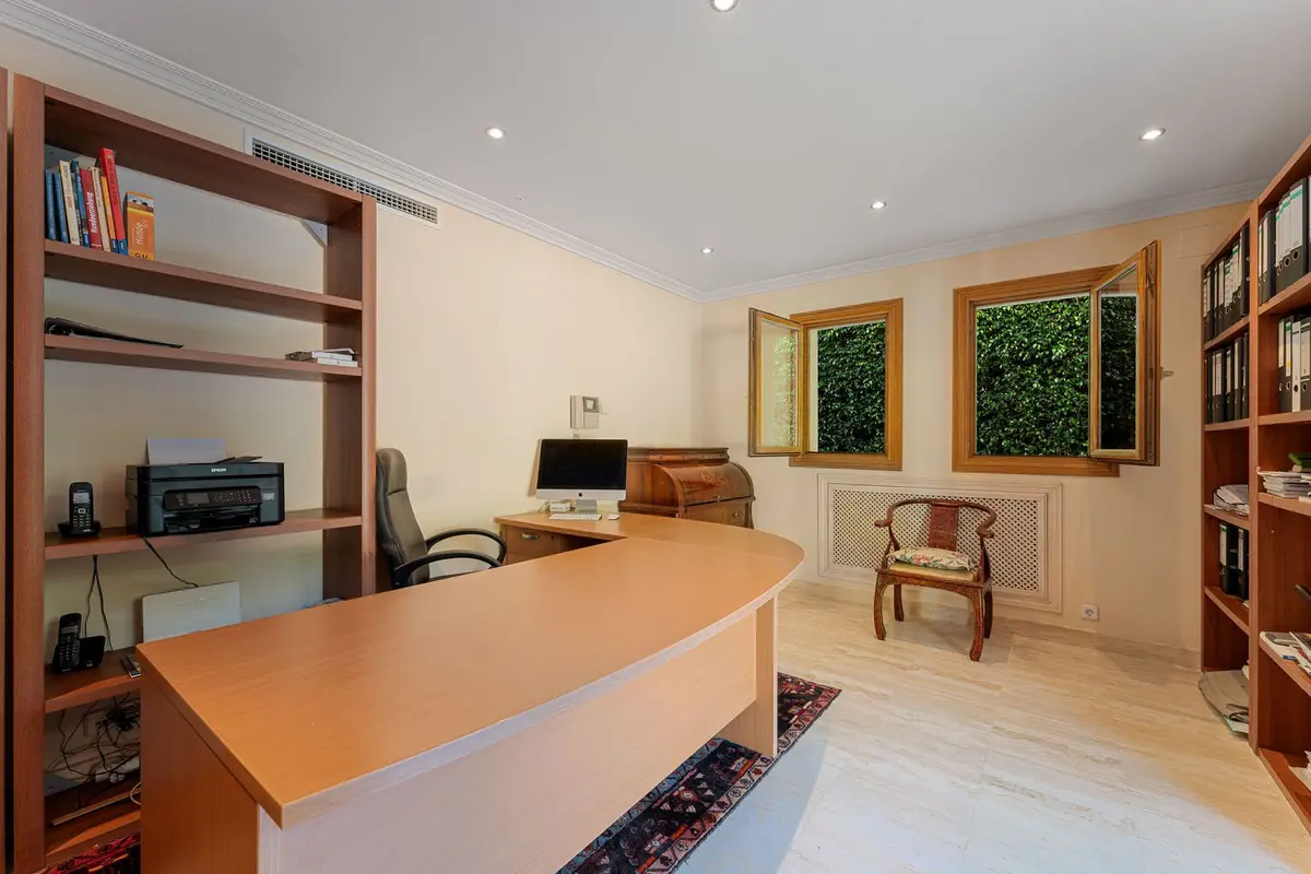 Detached Villa in Nueva Andalucía