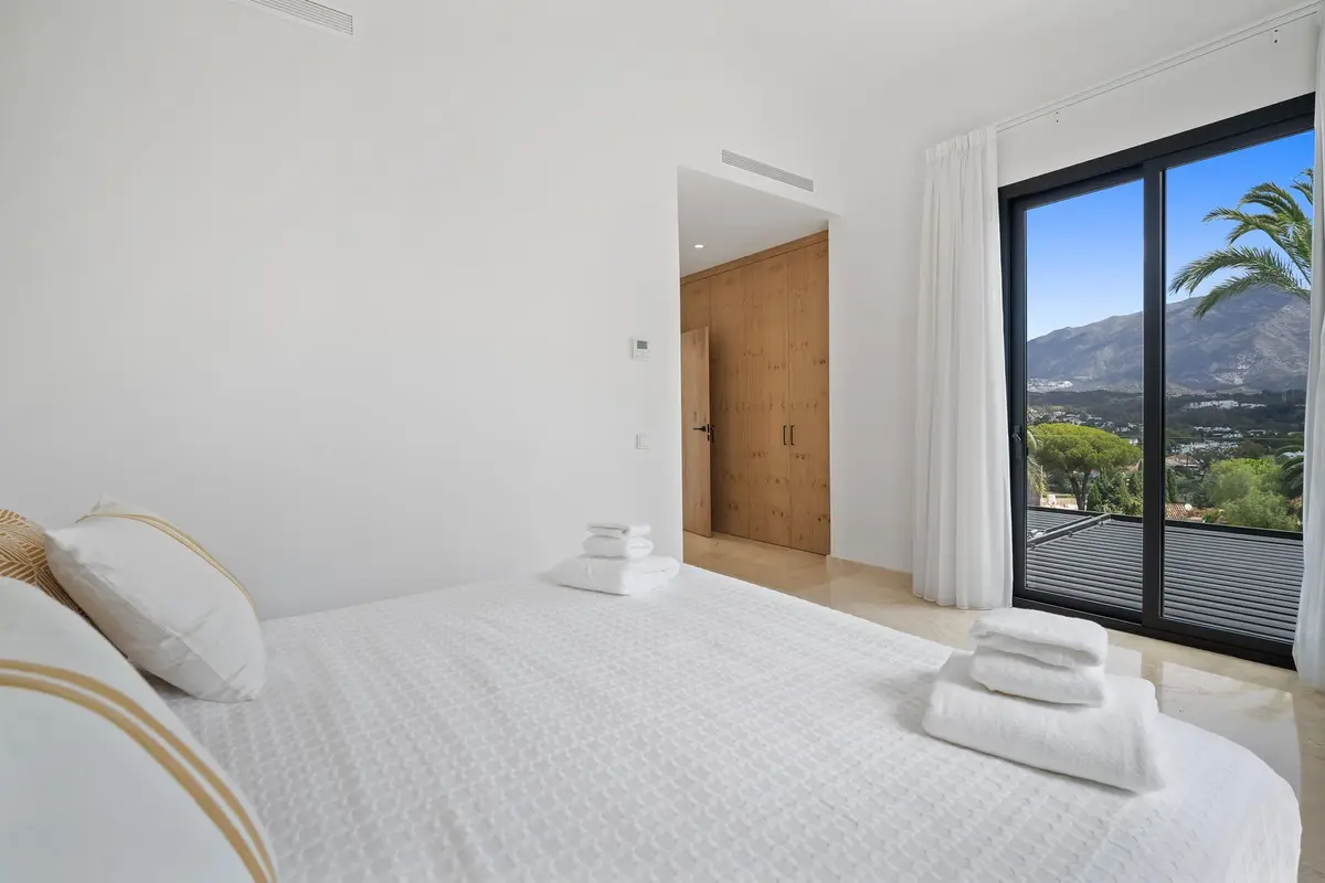 Detached Villa in Nueva Andalucía