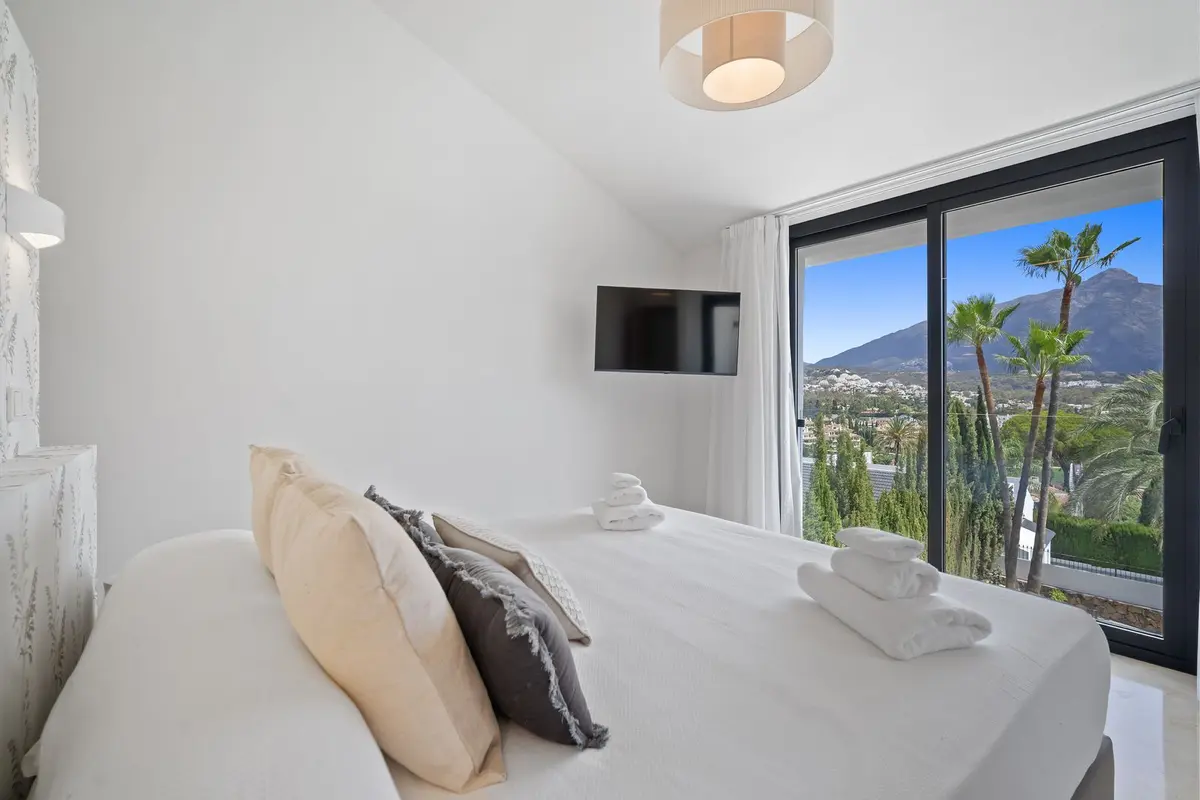 Detached Villa in Nueva Andalucía