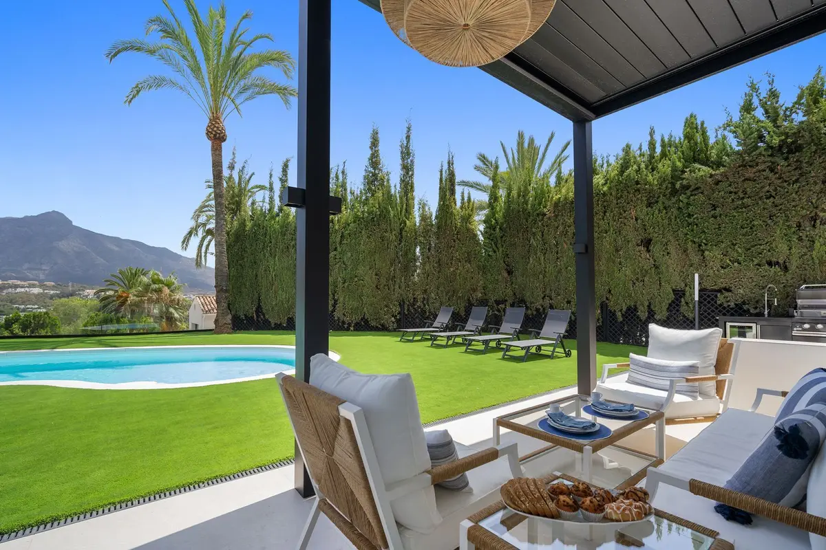 Detached Villa in Nueva Andalucía