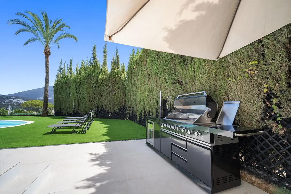 Detached Villa in Nueva Andalucía