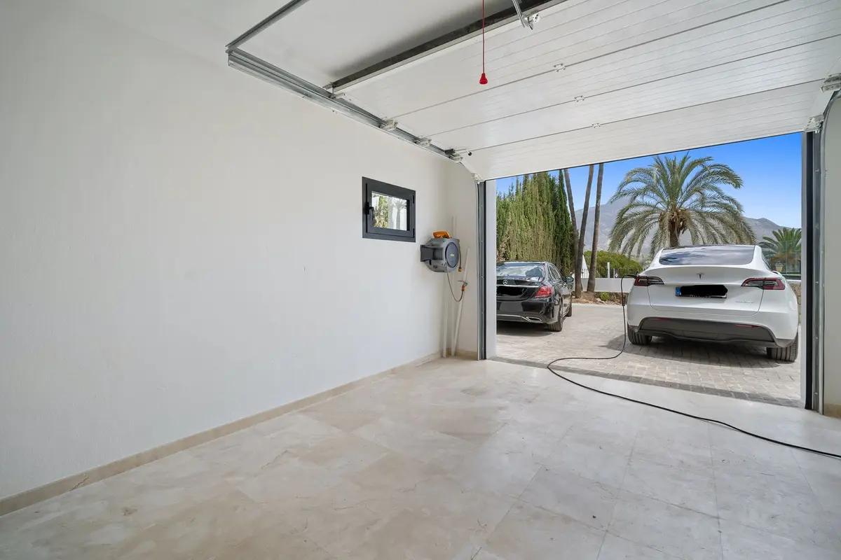 Detached Villa in Nueva Andalucía