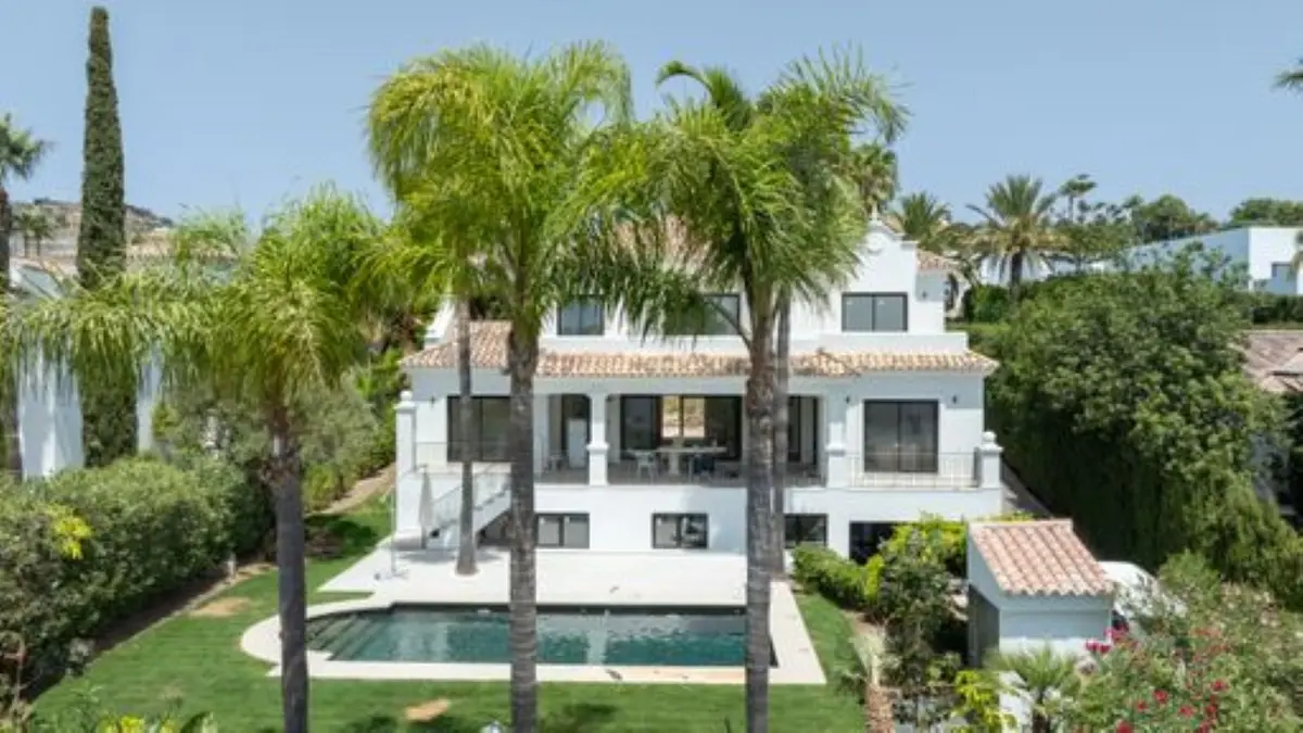 Detached Villa in El Paraiso
