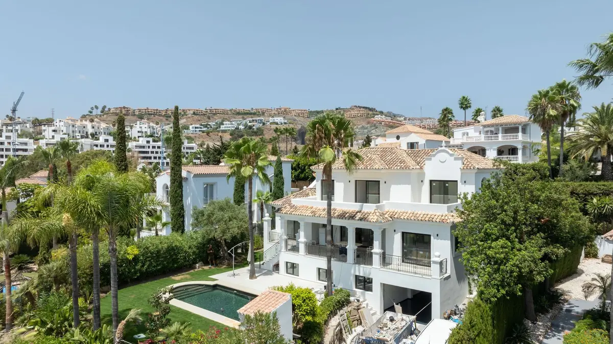 Detached Villa in El Paraiso