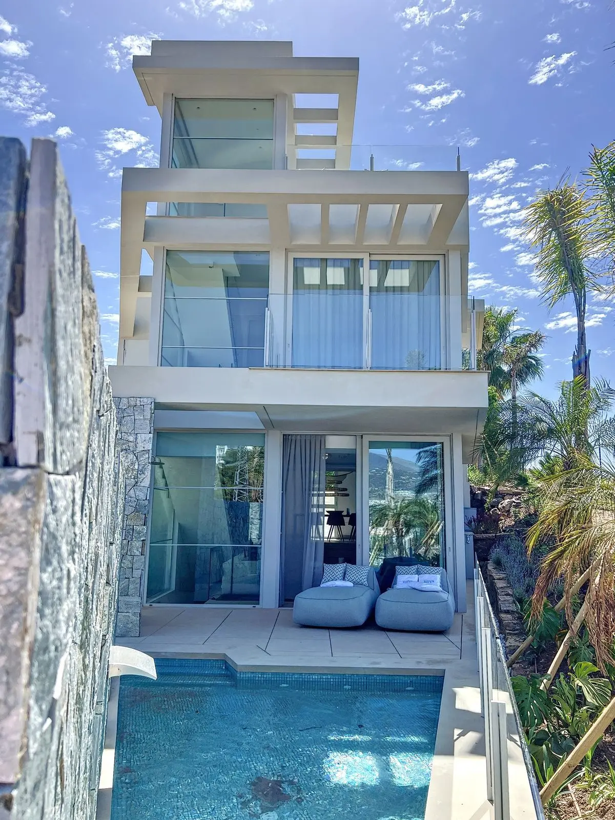 Detached Villa in Nueva Andalucía